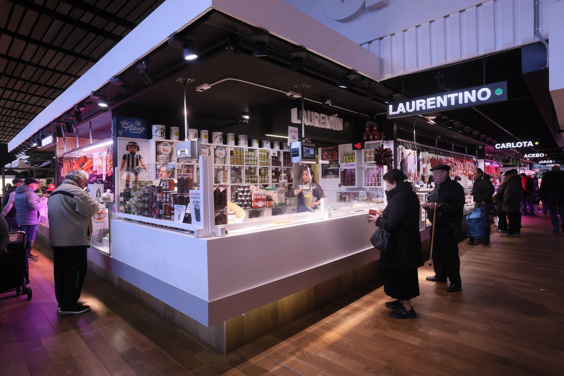 En imágenes: La despensa de Vitoria del Mercado de Abastos cumple 50 años