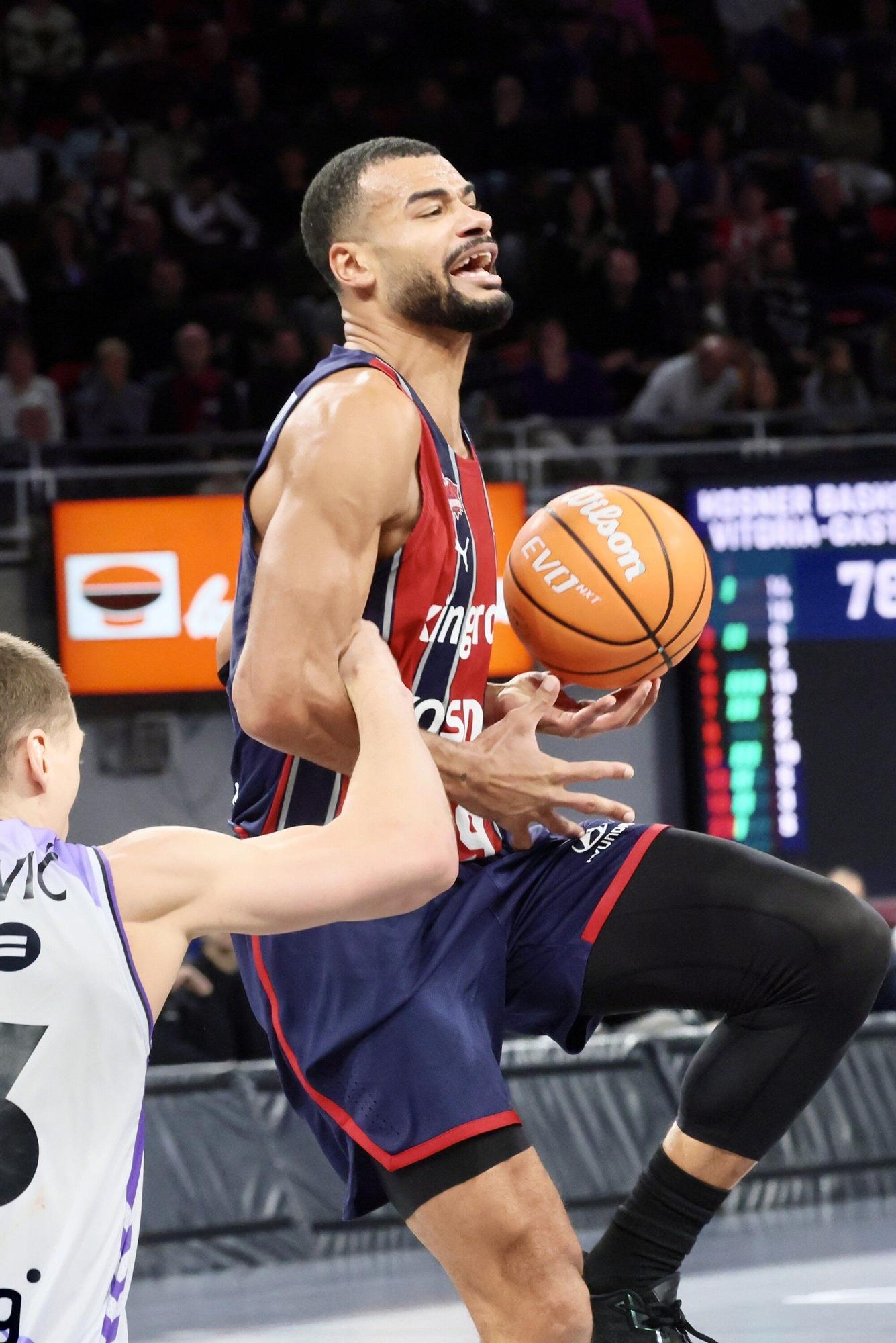 En imágenes: Ambientazo en el Buesa Arena