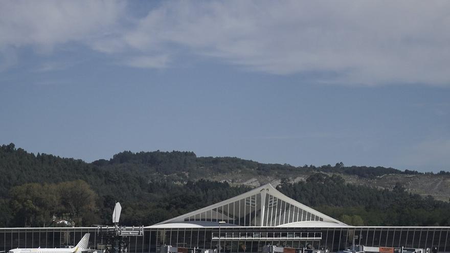 El aeropuerto de Bilbao supera por primera vez los siete millones de pasajeros