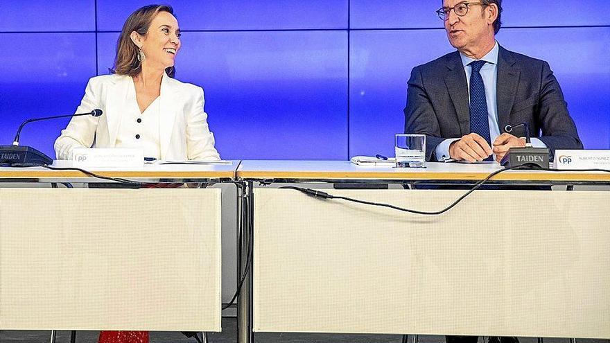 Feijóo reestructura el PP con referentes de la vieja guardia