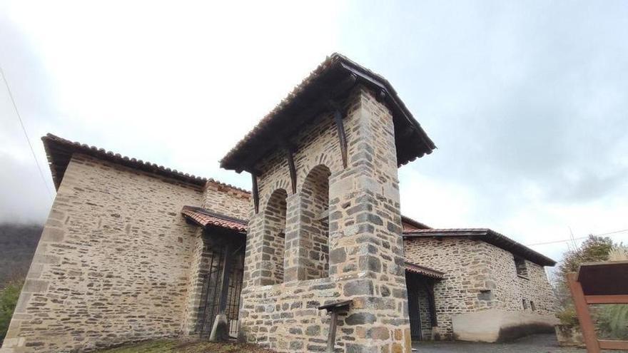 En imágenes: una ruta guiada por Añana, comarca alavesa  con importantes castillos y torres palaciegas
