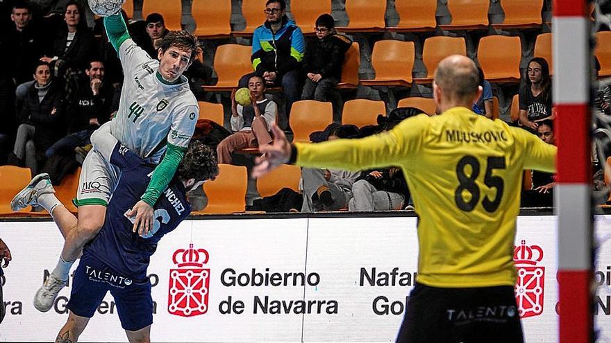 Anaitasuna arrolla al cuarto clasificado (38-29)