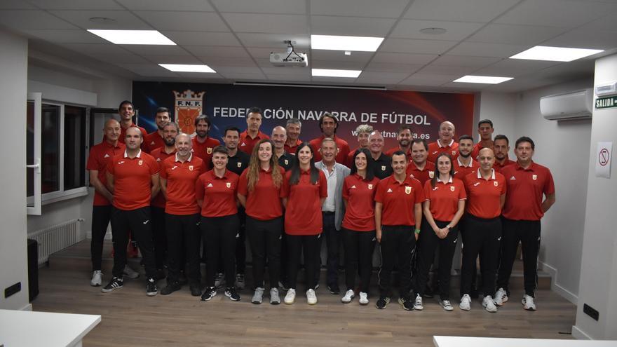 La Federación Navarra de Fútbol presenta a sus técnicos
