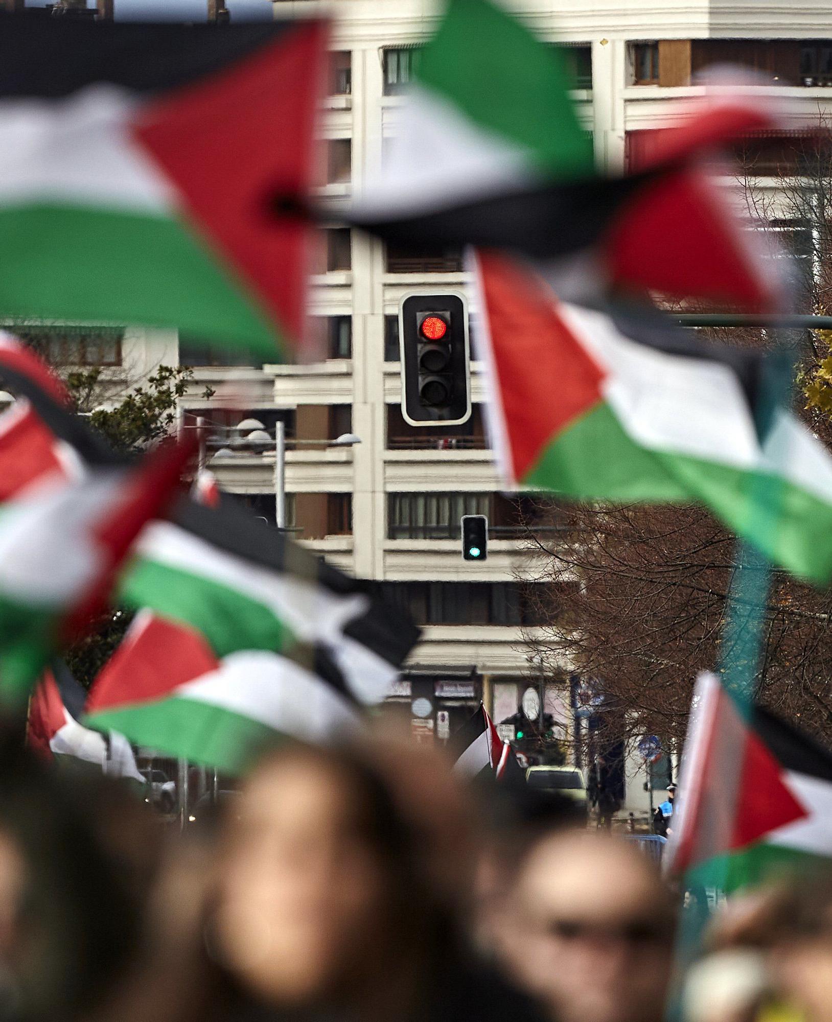 En fotos | Iruña reclama la "ruptura de relaciones con Israel"