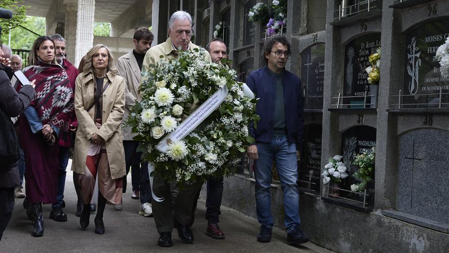 Familia, amigos y autoridades navarras recuerdan a Tomás Caballero