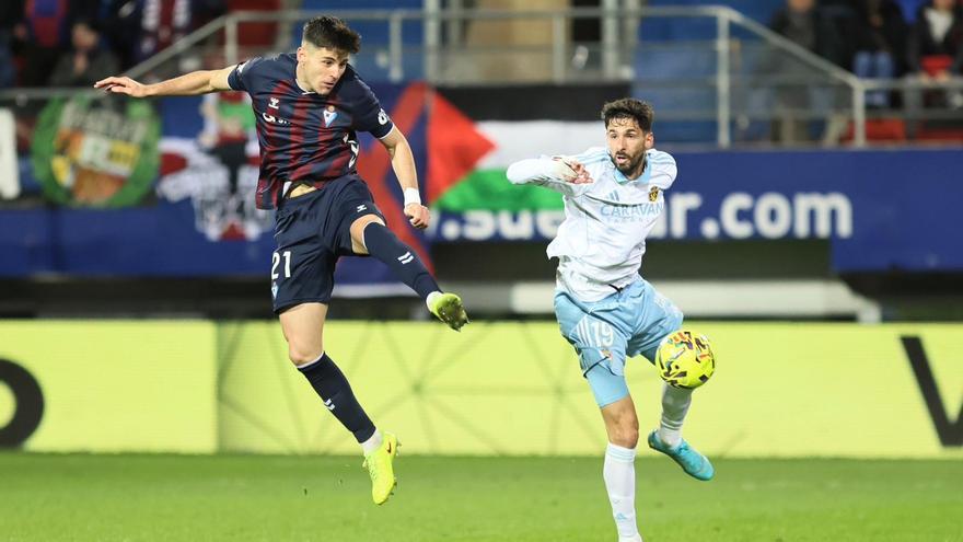 El Eibar se deja remontar contra diez (1-2)