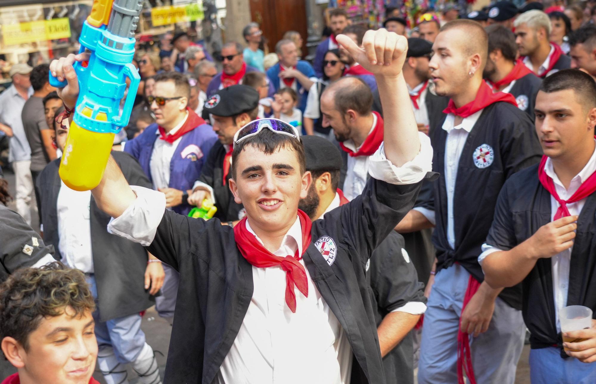 En imágenes: Blusas y neskas veteranos celebran su día grande en La Blanca