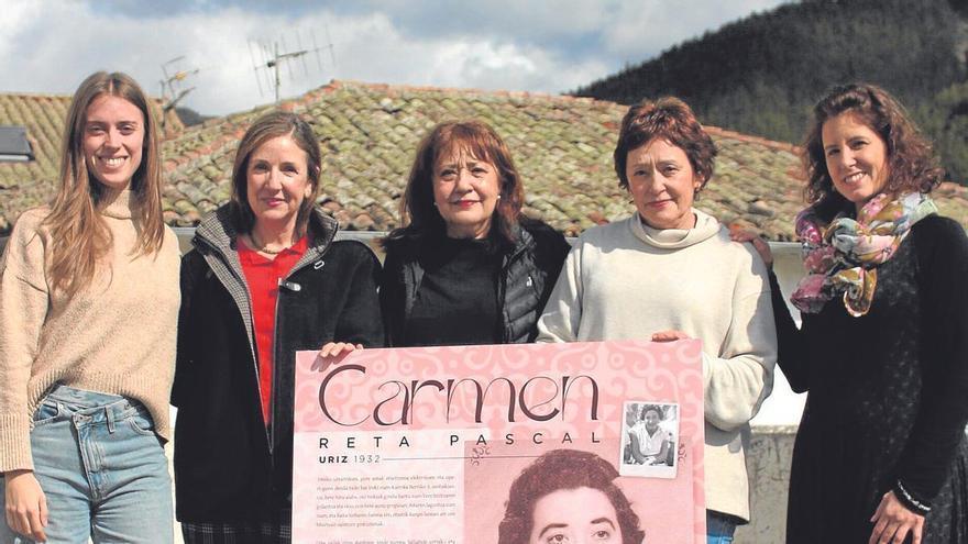 Huellas de mujeres 
en escaparates de Aoiz