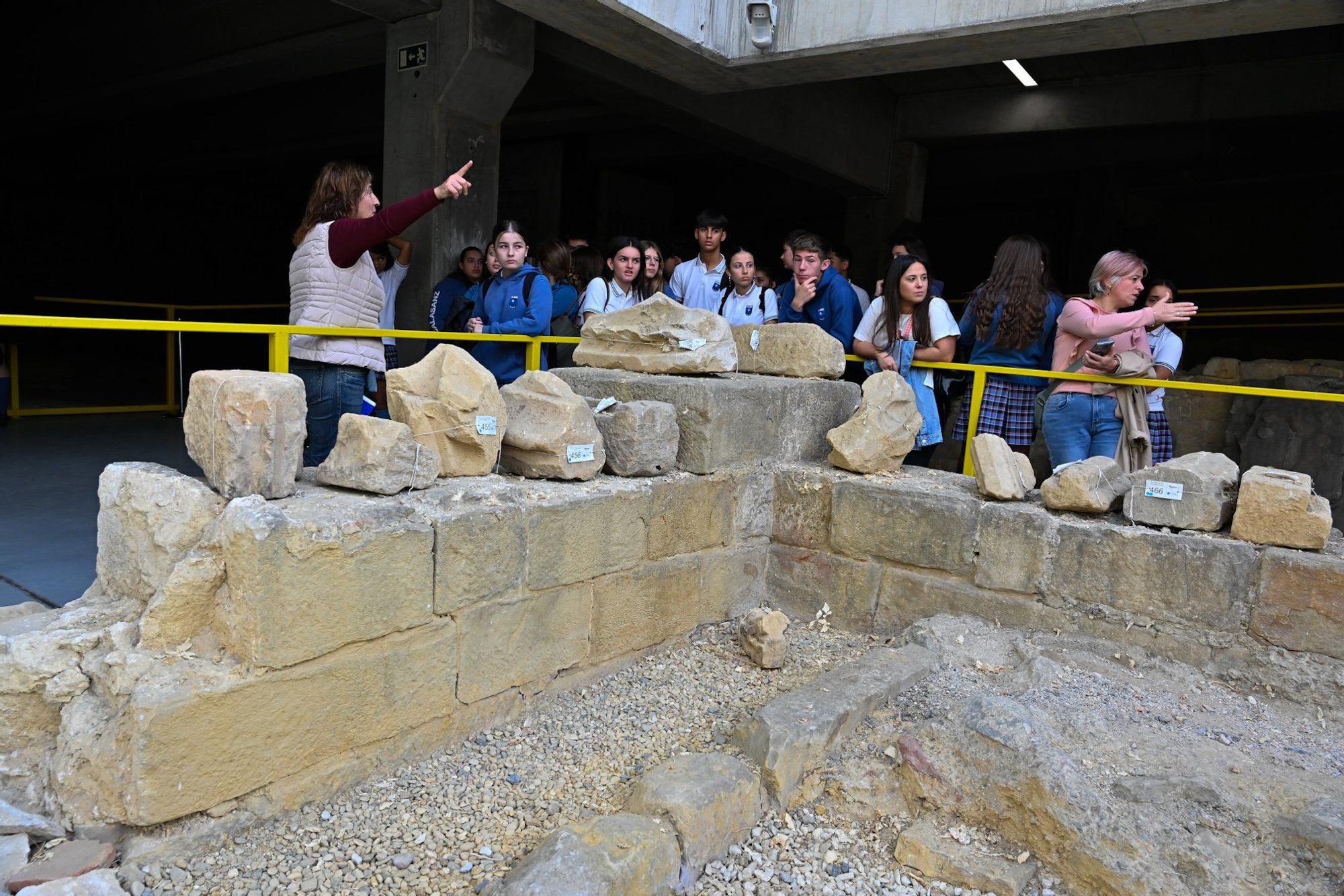 En imágenes: Estudiantes de Bizkaia  miran al futuro desde la arqueología