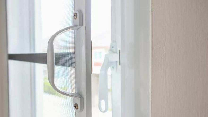 Las claves para elegir la mejor mosquitera, según la OCU