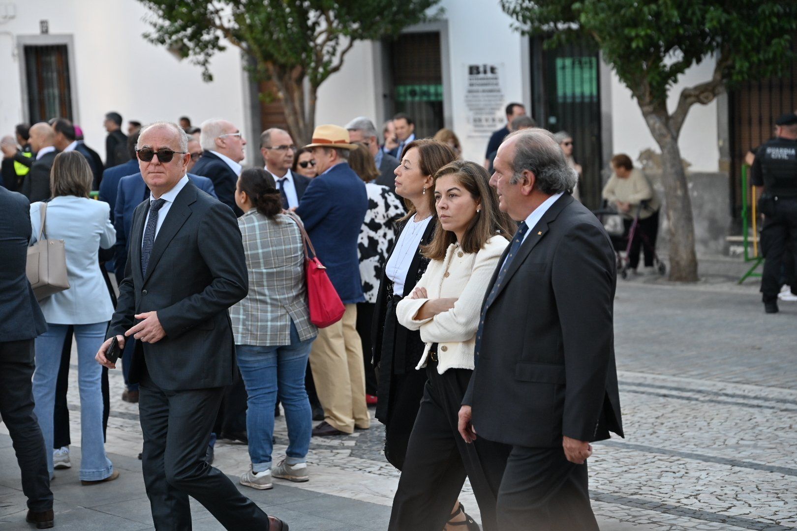 Multitudinaria despedida a Fernández Vara