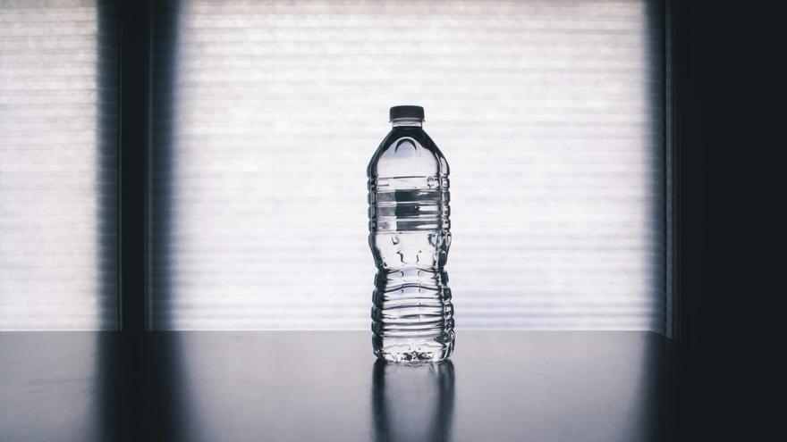 ¿Cuántas veces puedo reutilizar una botella de agua?