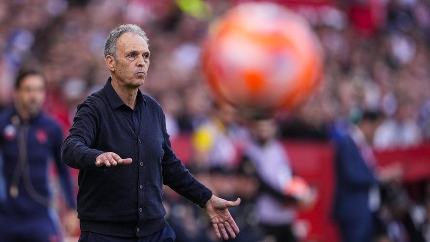 El exentrenador de Osasuna Joaquín Caparrós, diagnosticado de cáncer de colon