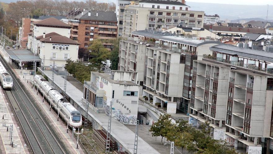 El diputado general de Álava afea que la alta velocidad llegue a Vitoria sin soterramiento