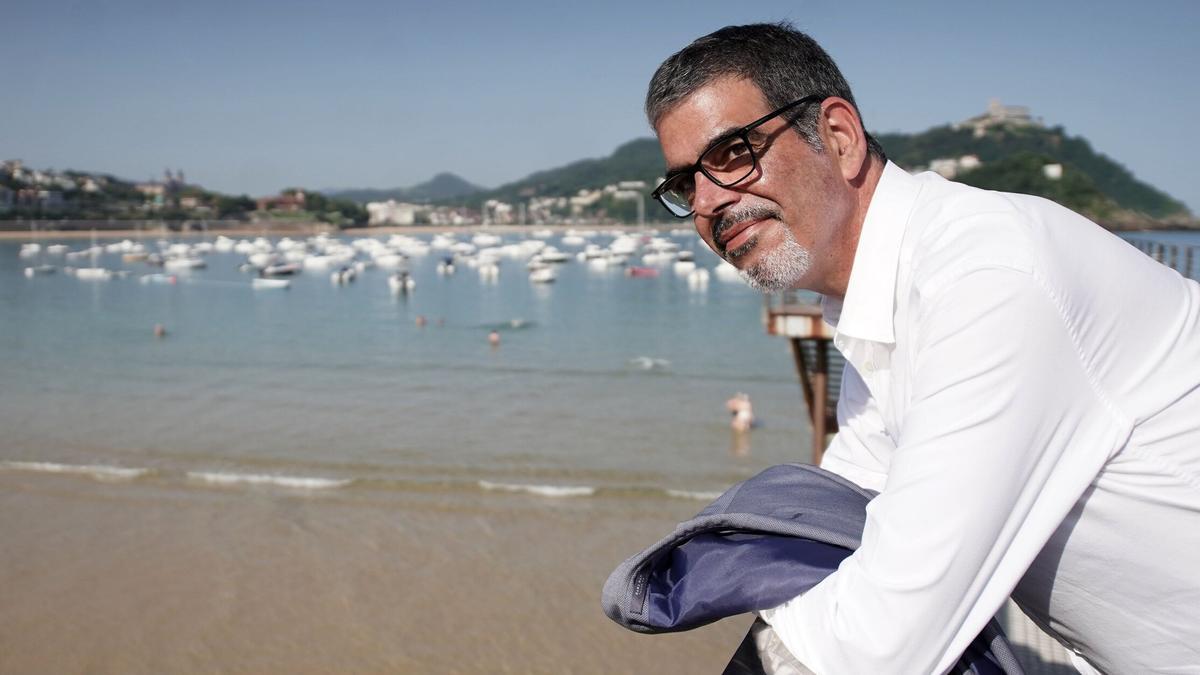 Eneko Goia posa tras una entrevista