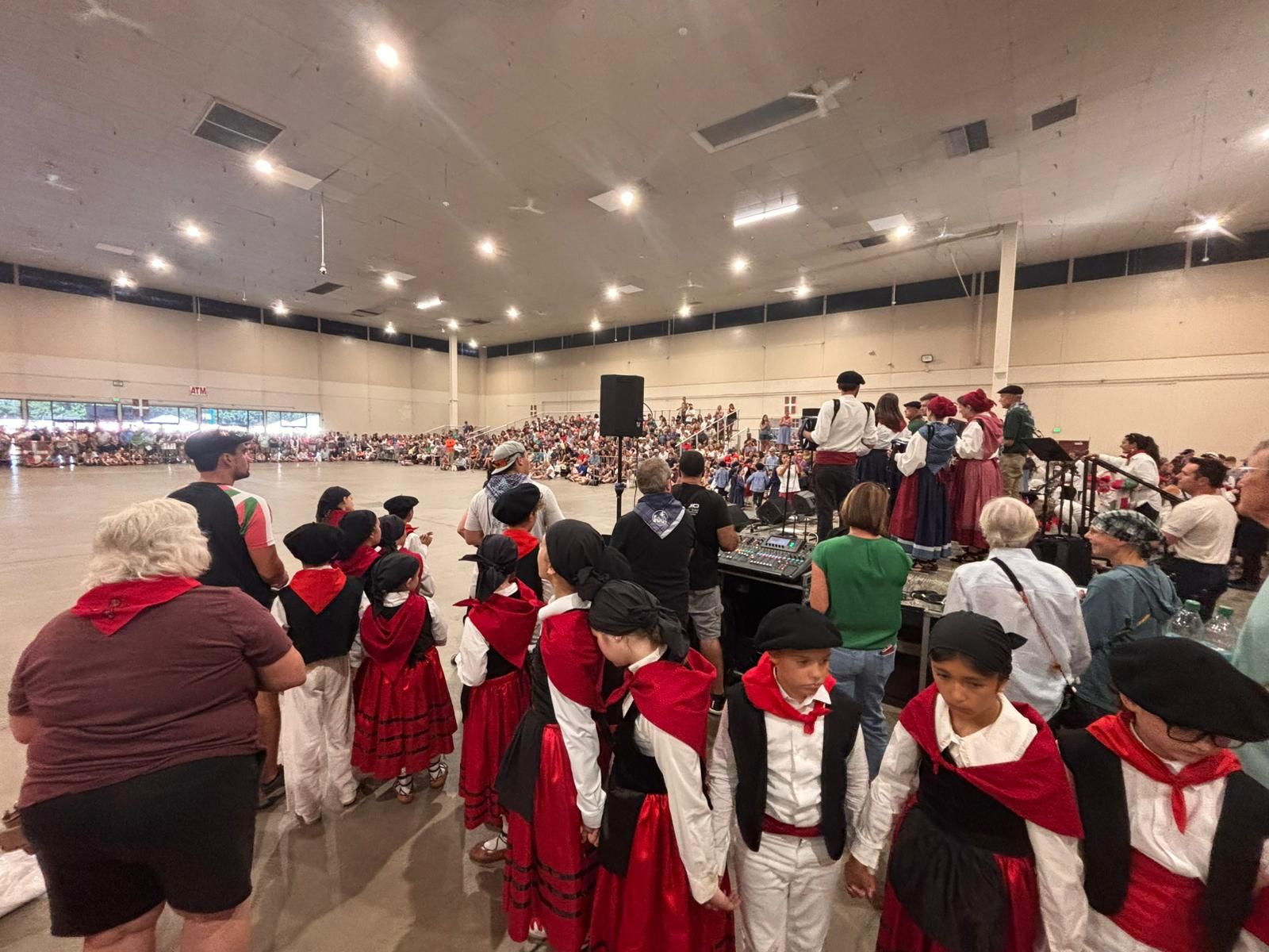 En imágenes: Bizkaia lleva sus raíces a la Expo Jaialdi de Boise