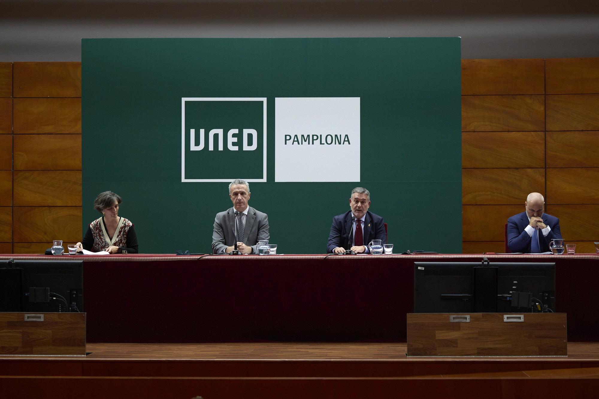 Acto de apertura del curso 2025 - 2026 en la UNED en Pamplona