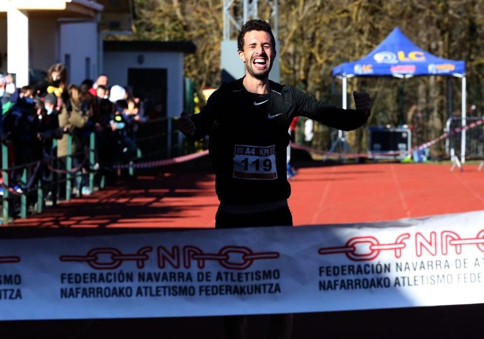 Atletas durante el 36 Campeonato Navarro de Cross Largo.
