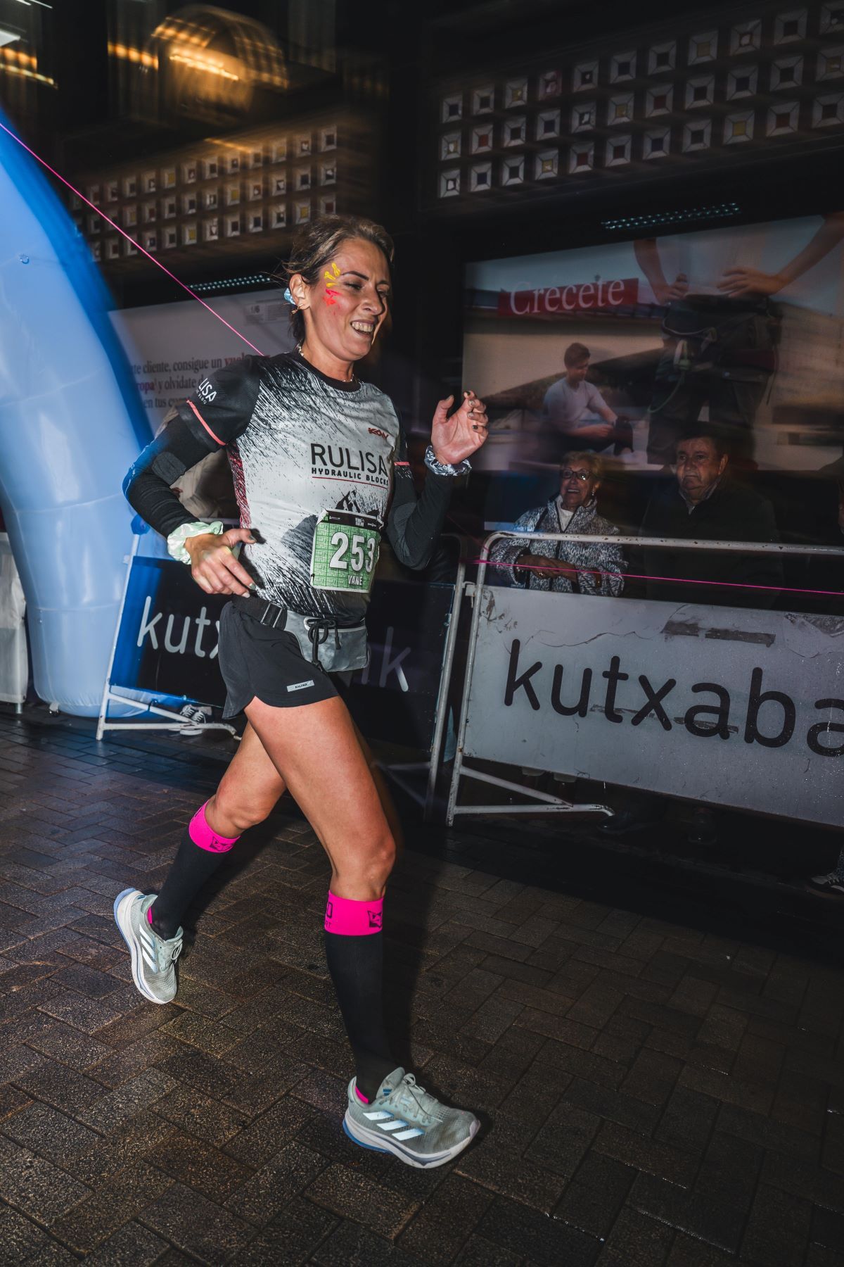 Las mejores imáganes de la Giroa Veolia Vitoria Night Run