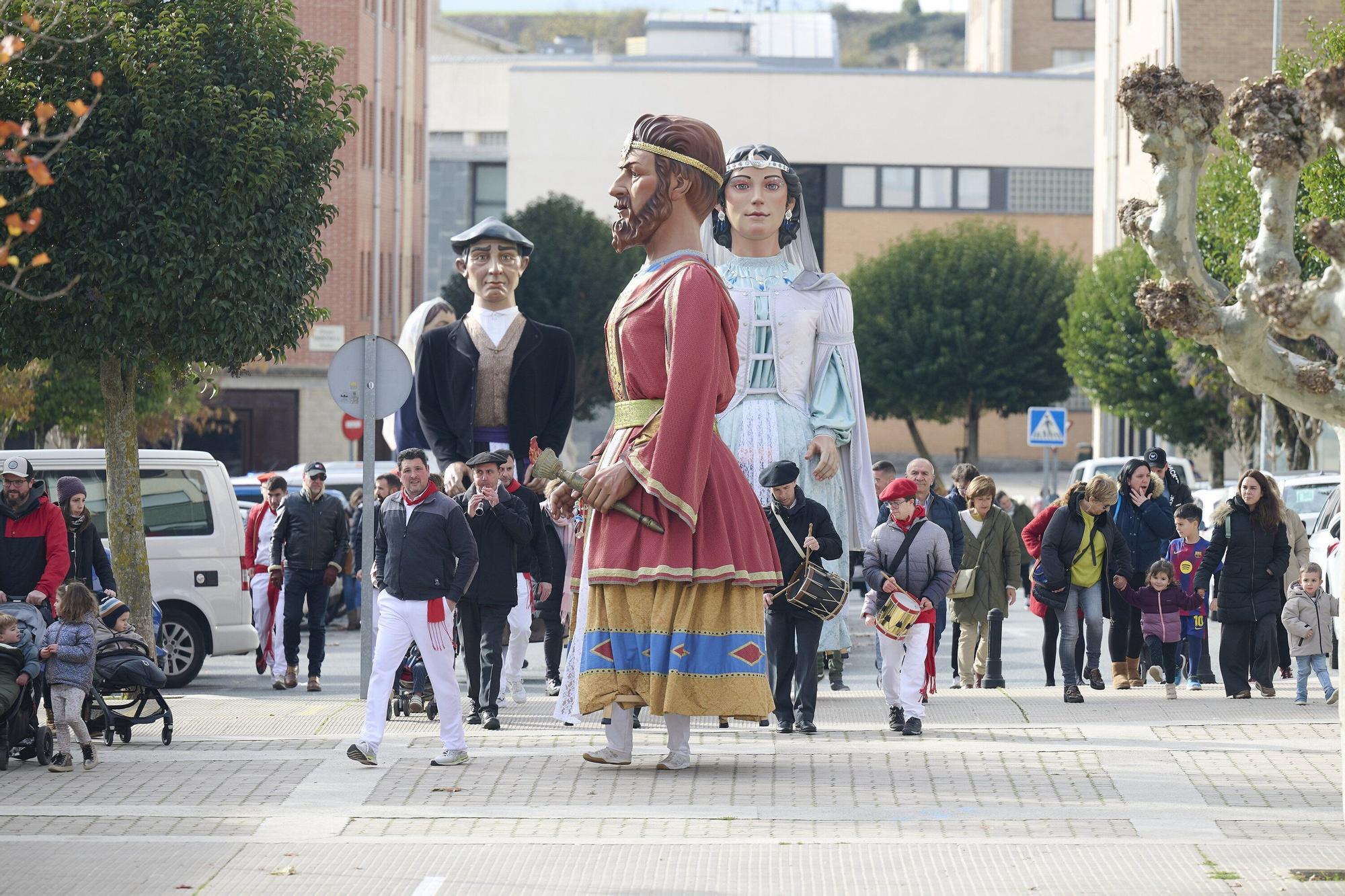 Fotos del chupinazo y pasacalles de las fiestas de San Andrés