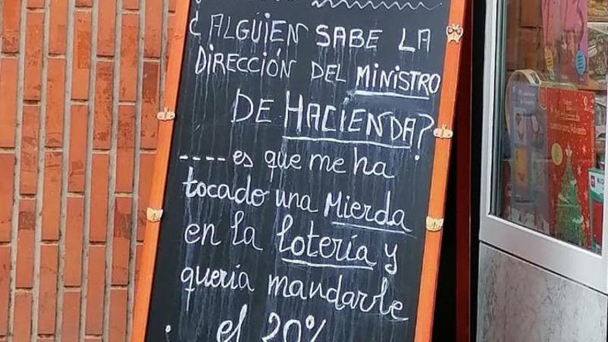 Los divertidos mensajes de la librería Aranbide