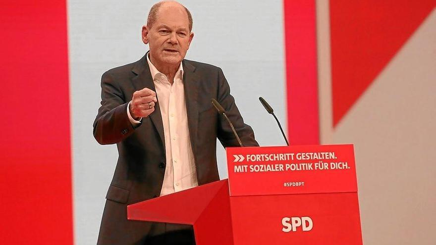 El canciller federal alemán Olaf Scholz, ayer durante el congreso federal del SPD en Berlín, Alemania. Foto: Efe