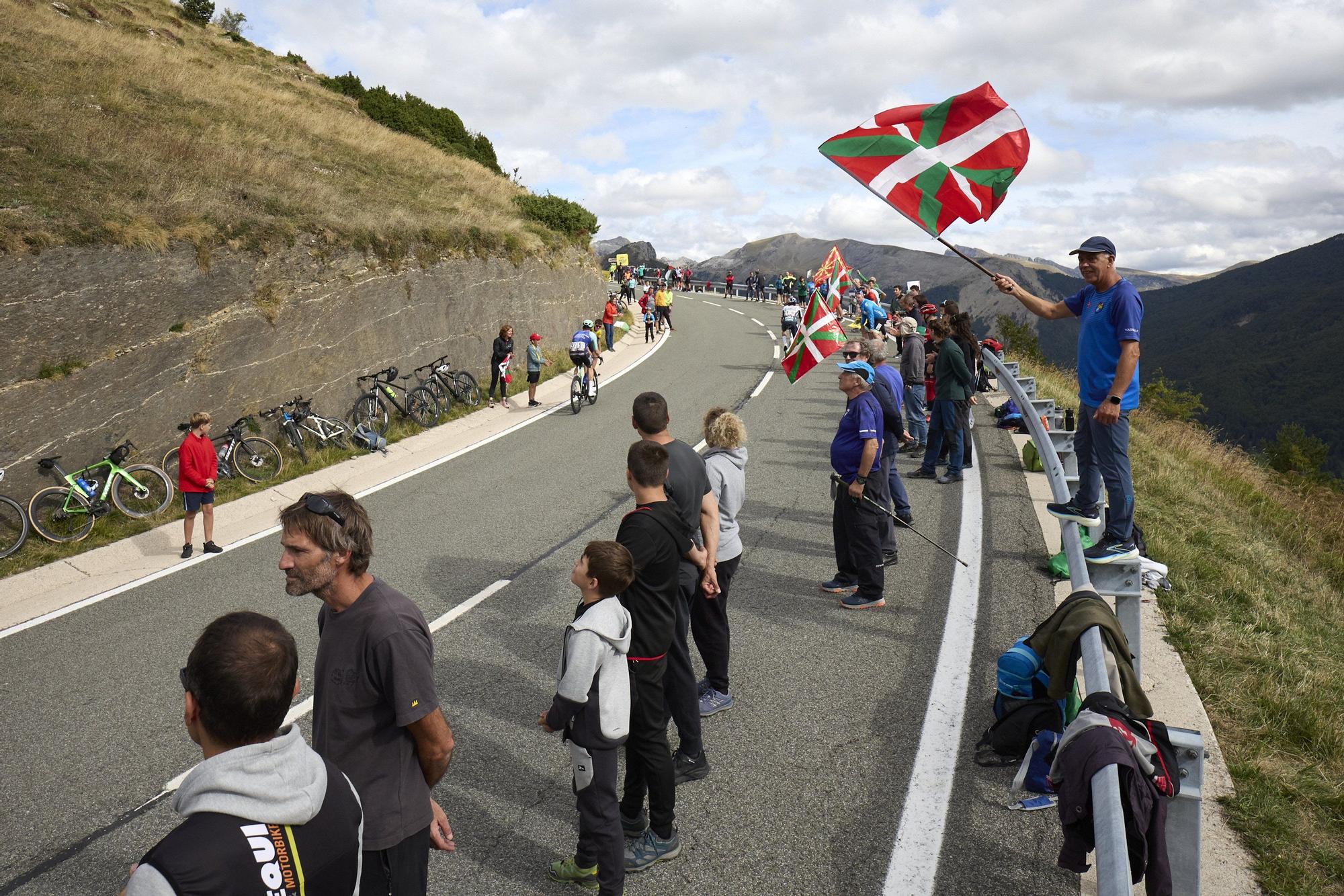 Fotos de la etapa navarra de La Vuelta 25 entre Sendaviva y Larra - Belagua