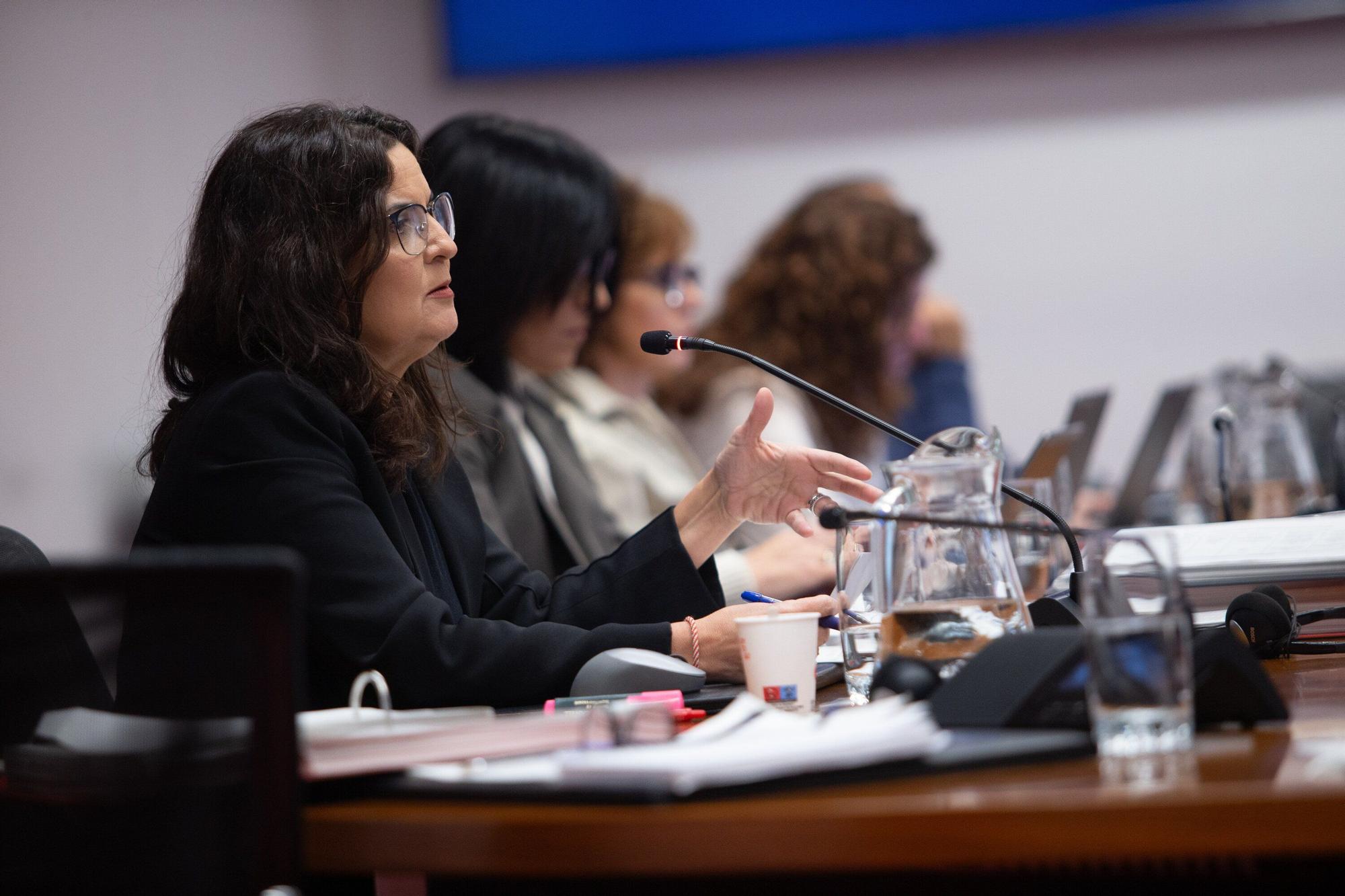 Fotos de la comisión de Economía y Hacienda