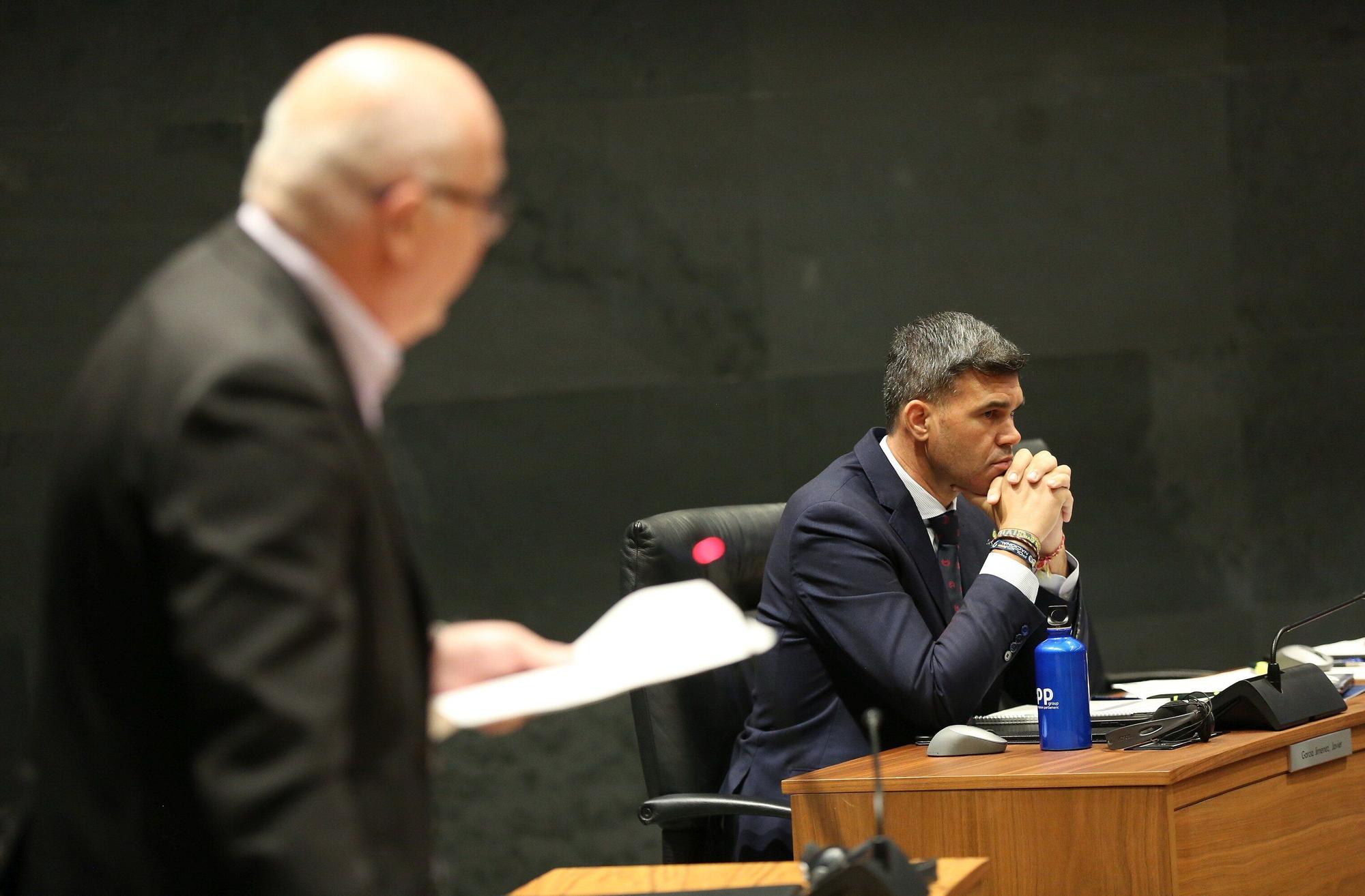 Fotos del pleno del Parlamento de Navarra de este 6 de noviembre