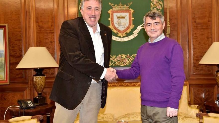 El Ayuntamiento y Cruz Roja firman un convenio para trabajar en planes ...