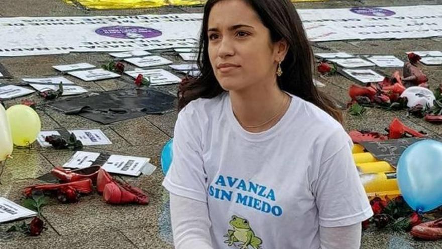 Obligados a convivir con el maltratador de su madre