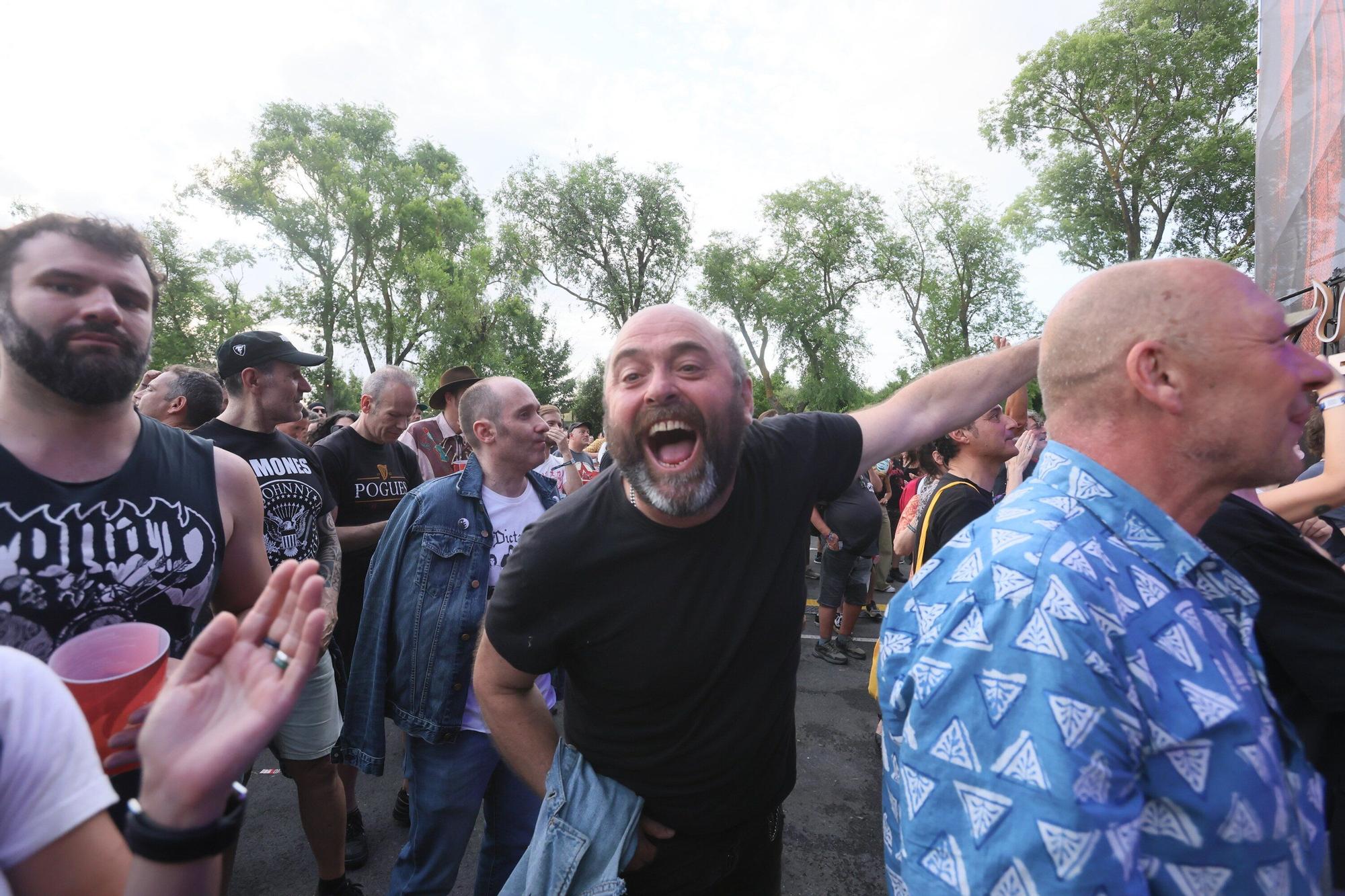 En imágenes: Así están siendo los conciertos de este viernes en el Azkena Rock Festival