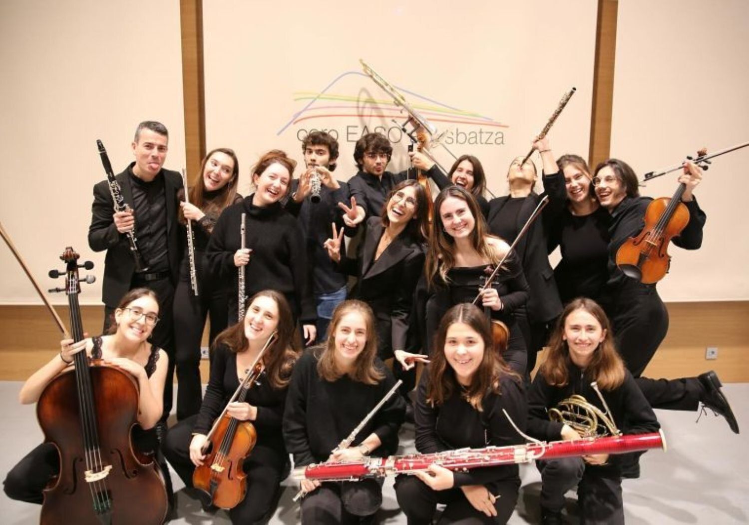 Homenaje a los arrantzales en el salón de plenos de Donostia