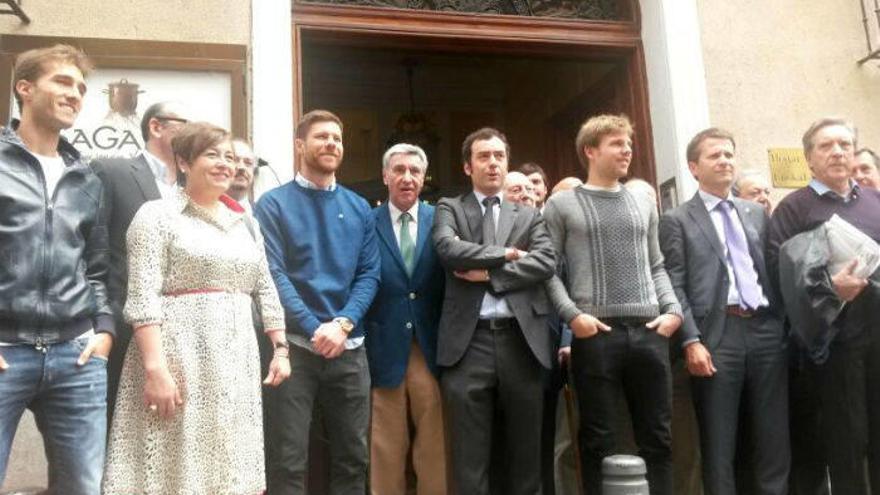 Rostros conocidos apoyan en Madrid la ampliación de capital del Eibar