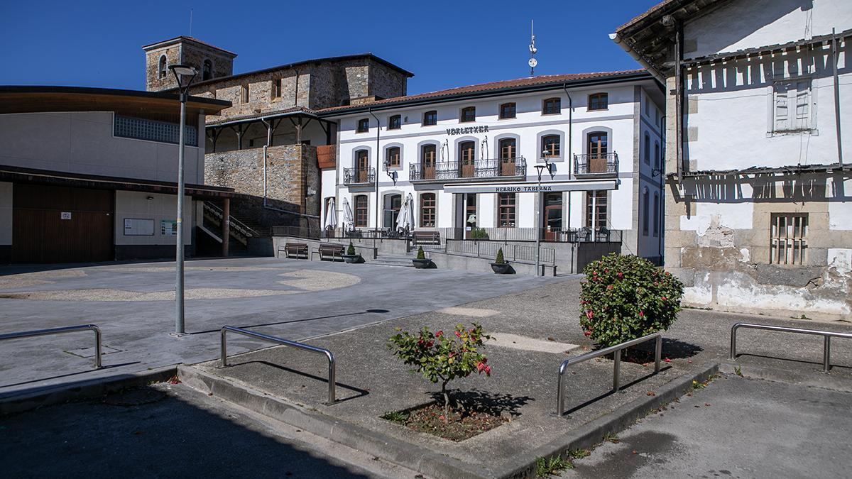 La primera parada de la ronda de reuniones será en el bar-restaurante Lezika, el 2 de noviembre. La primera parada de la ronda de reuniones será en el bar-restaurante Lezika, el 2 de noviembre.
