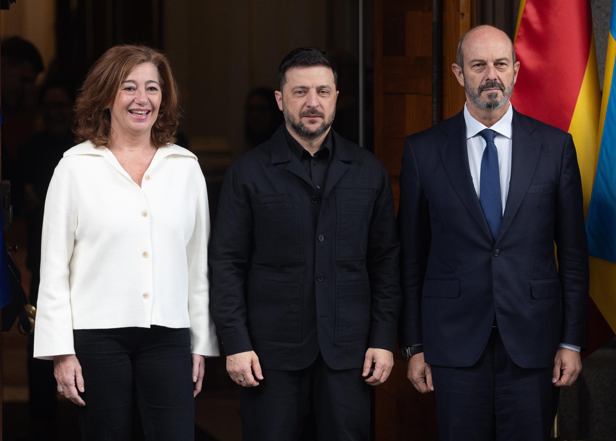 En imágenes: Zelenski inicia en el Congreso su tercera visita oficial a España y se reúne con Armengol y Rollán