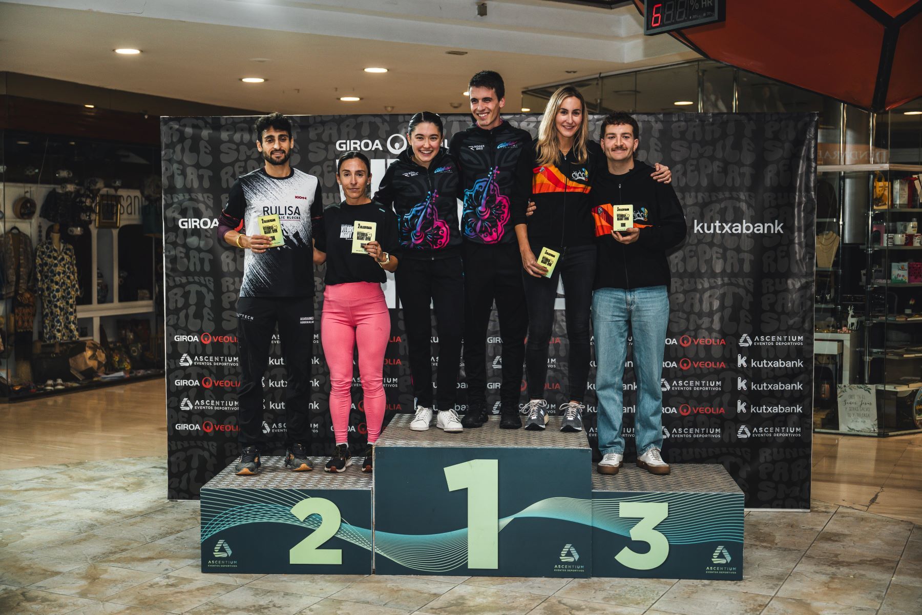 Las mejores imáganes de la Giroa Veolia Vitoria Night Run