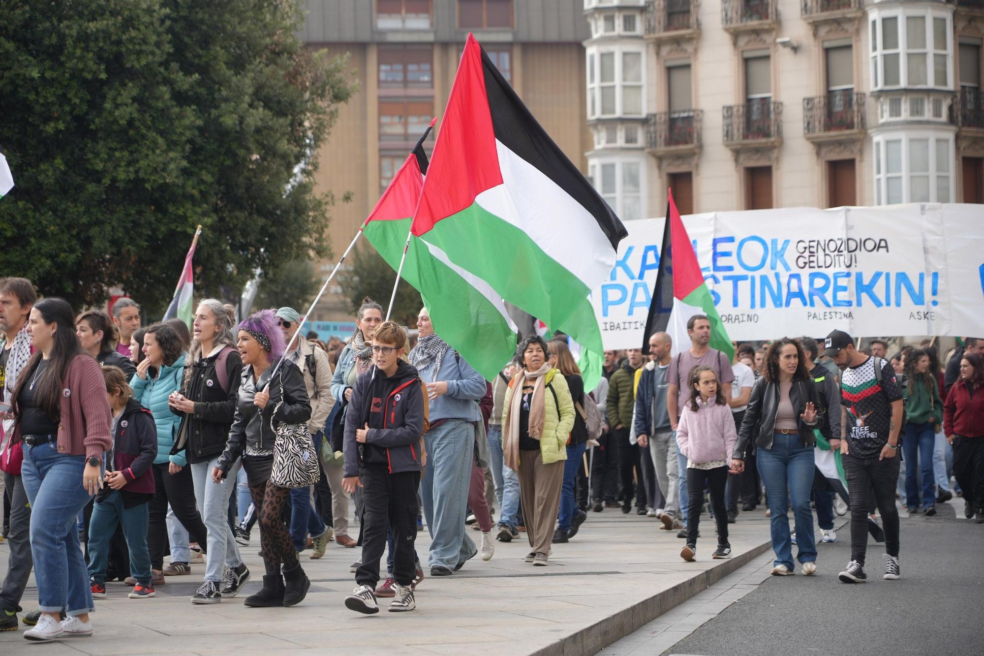 Manifestación en favor del pueblo de Gaza en Vitoria