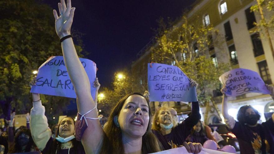 Martxoaren 8ko kartel lehiaketa martxan jarri du Ermuak