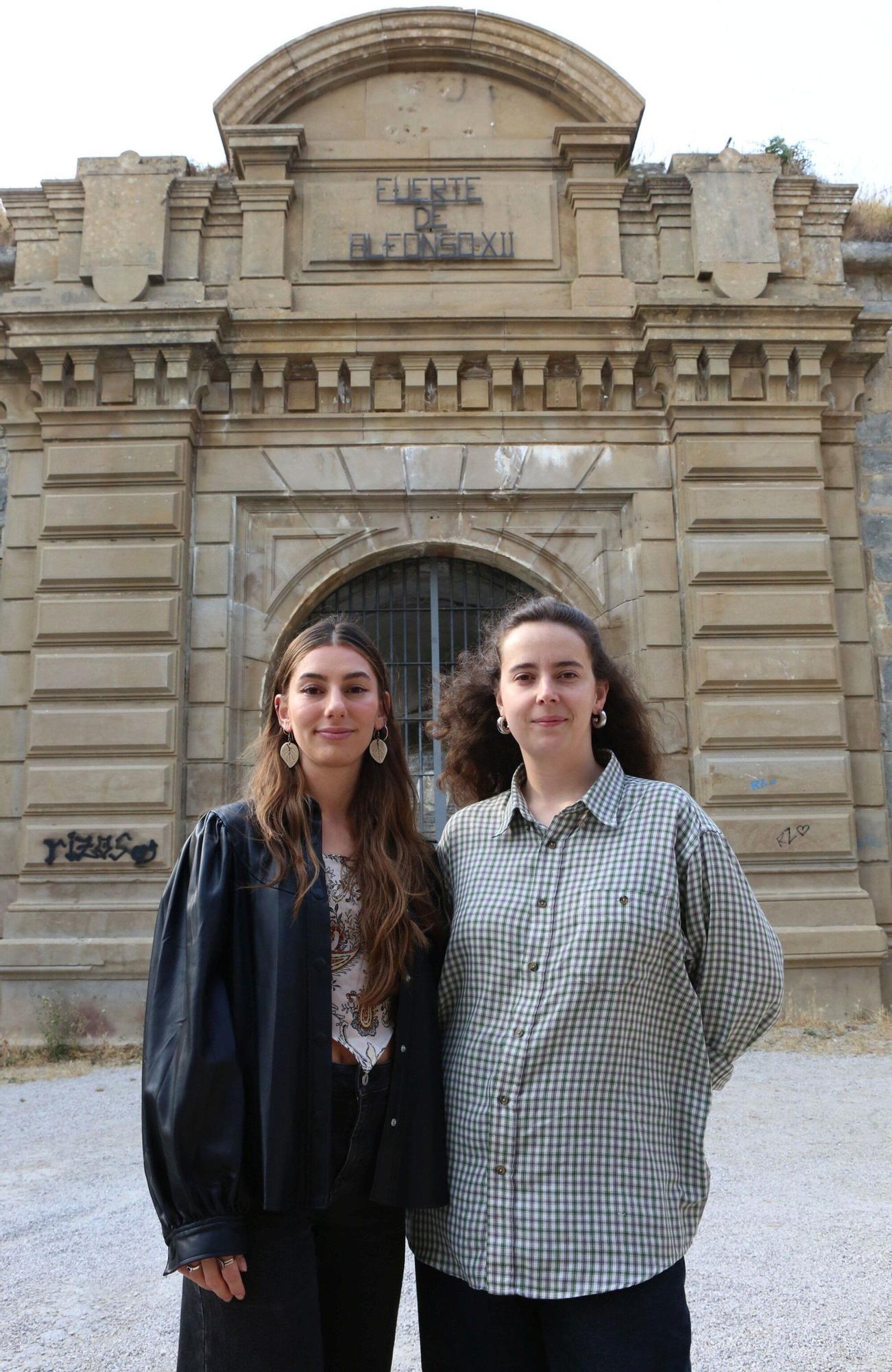 Beatriz M. Larragueta y María Moreno Novoa, directora y productora.