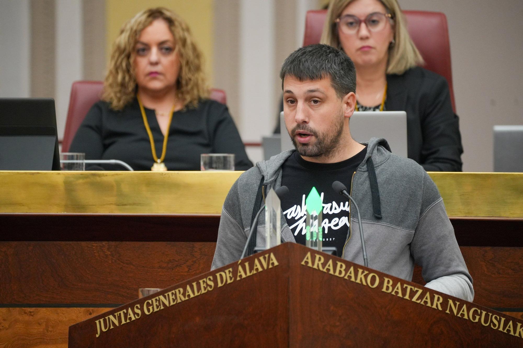 En imágenes: Pleno Tradicional de noviembre de Juntas Generales