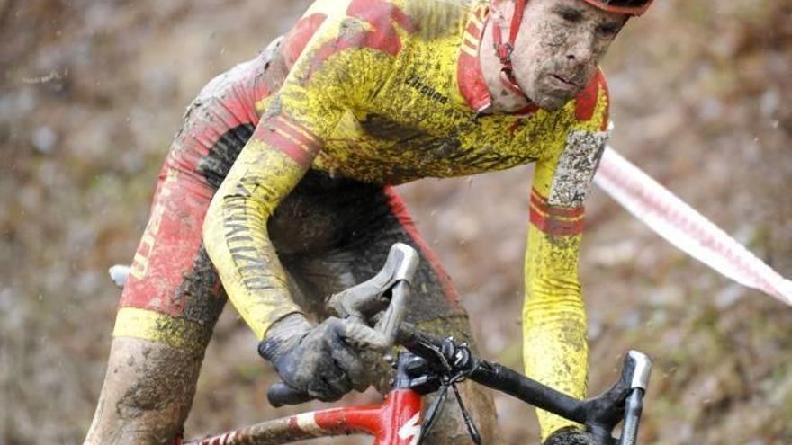 Hernández y Ruiz  de Larrinaga, ante el hielo de Tabor