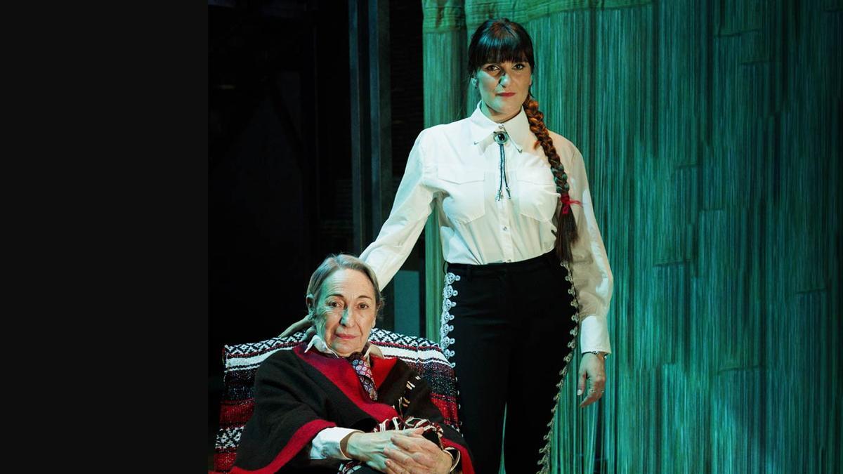 Luisa Gavasa y Rozalén.