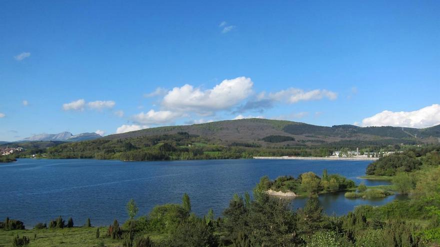 Un otoño muy seco deja los embalses vascos al 67%, por debajo de la media de la última década