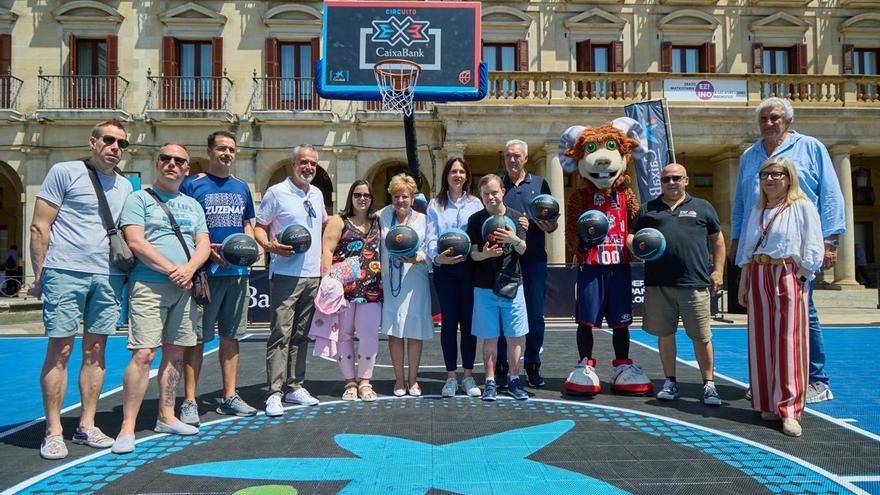 En imágenes: Fernando Romay visita el circuito 3x3 de Vitoria-Gasteiz