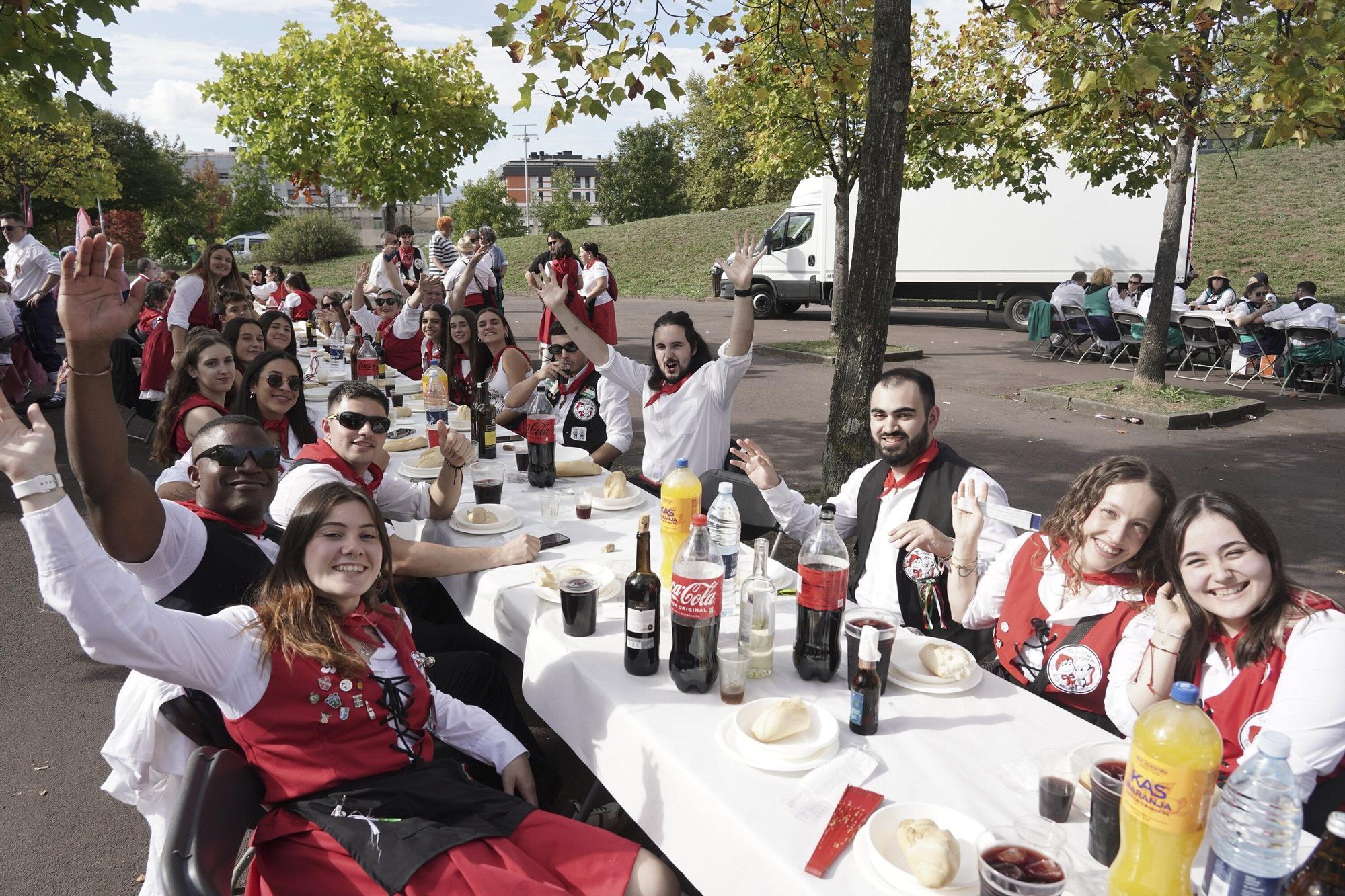 Más de 3.600 personas en la comida de cuadrillas de Basauri: “Es es indescriptible, se nos está yendo de las manos”
