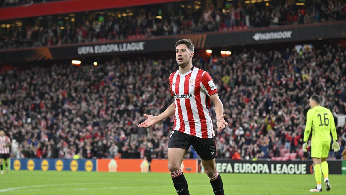 Javi Martón en el partido de Europa League entre el Athletic y el Viktoria Plzenen el que marcó gol.
