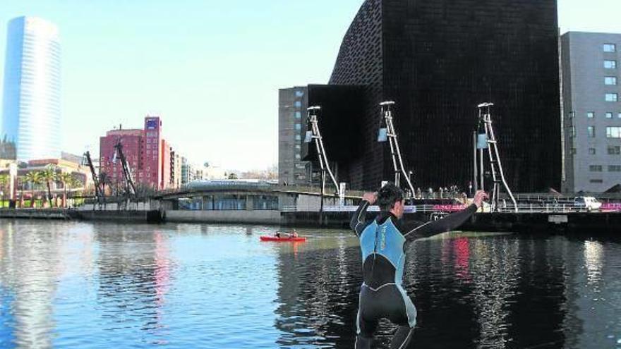 Lo mejor del slackline mundial se luce en Bilbao