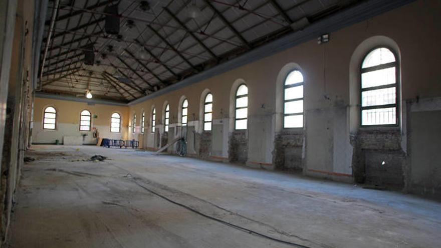 Imagen del impresionante local del Mercado de Santo Domingo, ya vaciado, donde se ubicará el café espectáculo.