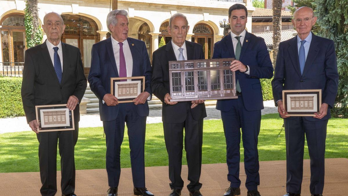 Acto de homenaje al primer Gobierno Vasco tras la dictadura, en el Palacio de Ajuria Enea, el 16 de junio de 2025.